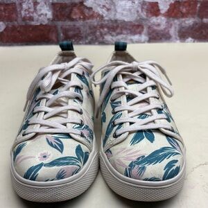 Floral Canvas Sneakers box 31